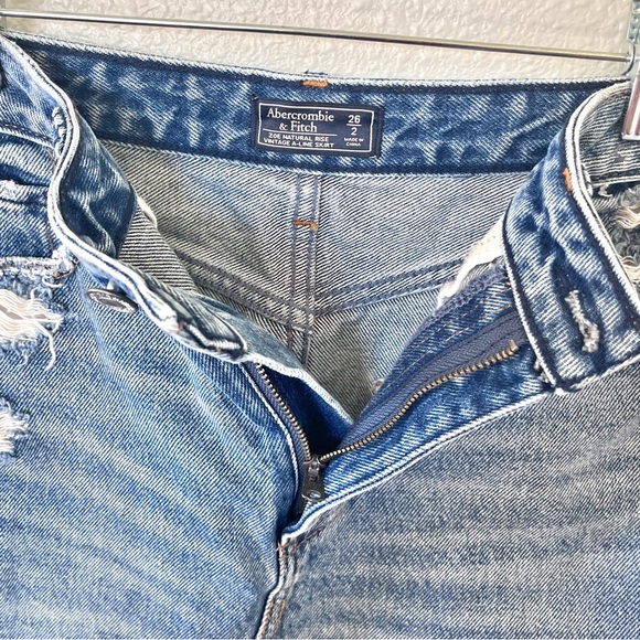 Abercrombie & Fitch Distressed Cut Off Jean Denim Skirt Size 2 / 26 - Picture 3 of 6